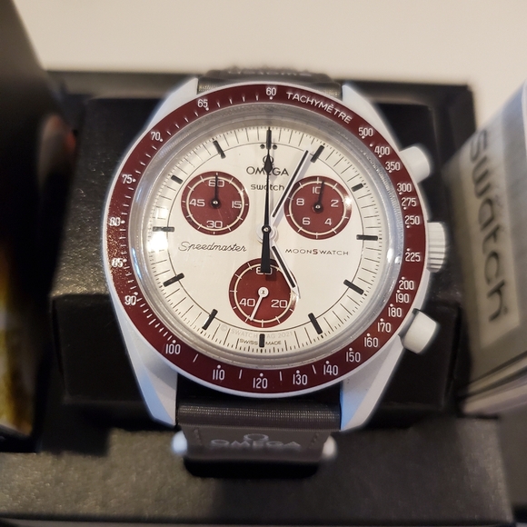 Omega x Swatch Bioceramic Moonswatch Mision To Pluto - Picture 3 of 4